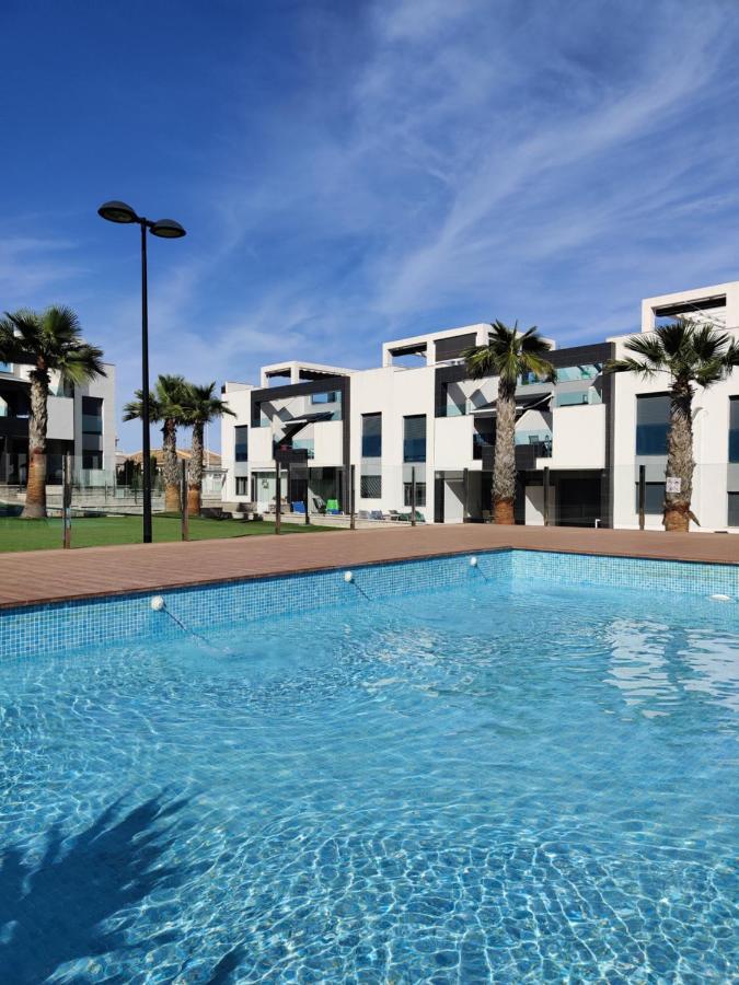 Oasis Beach Apartments Alicante Exterior photo